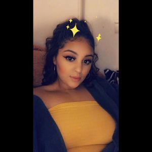 Meet your Posher, Hallie